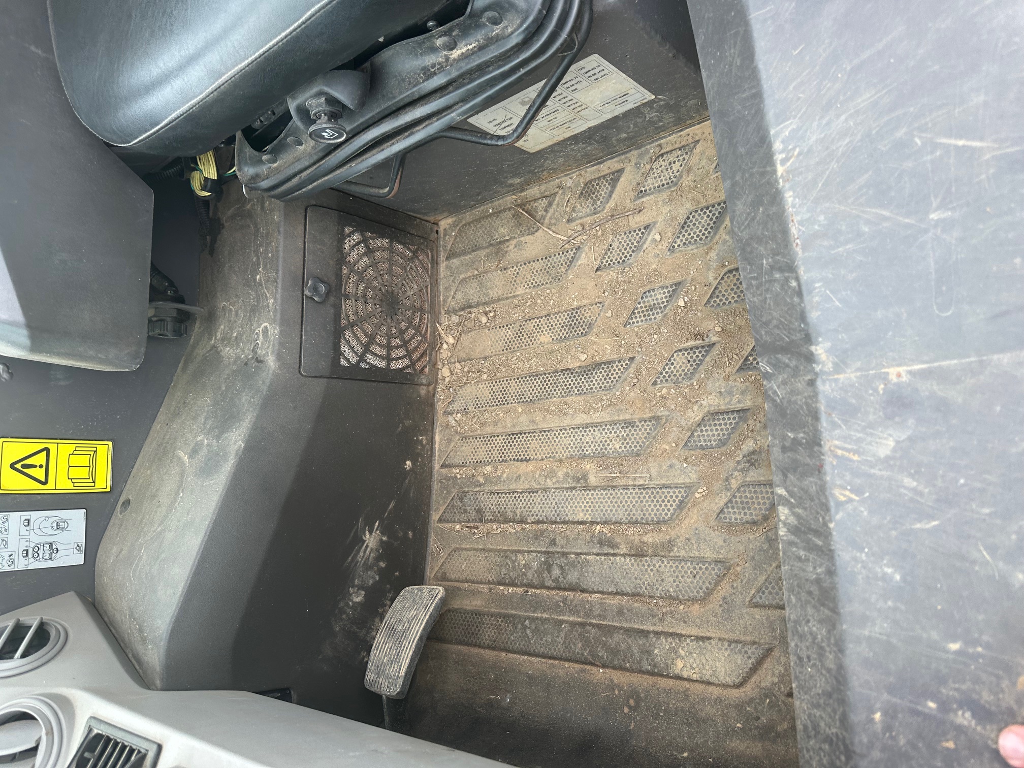 2018 VOLVO MCT135D - Image 17